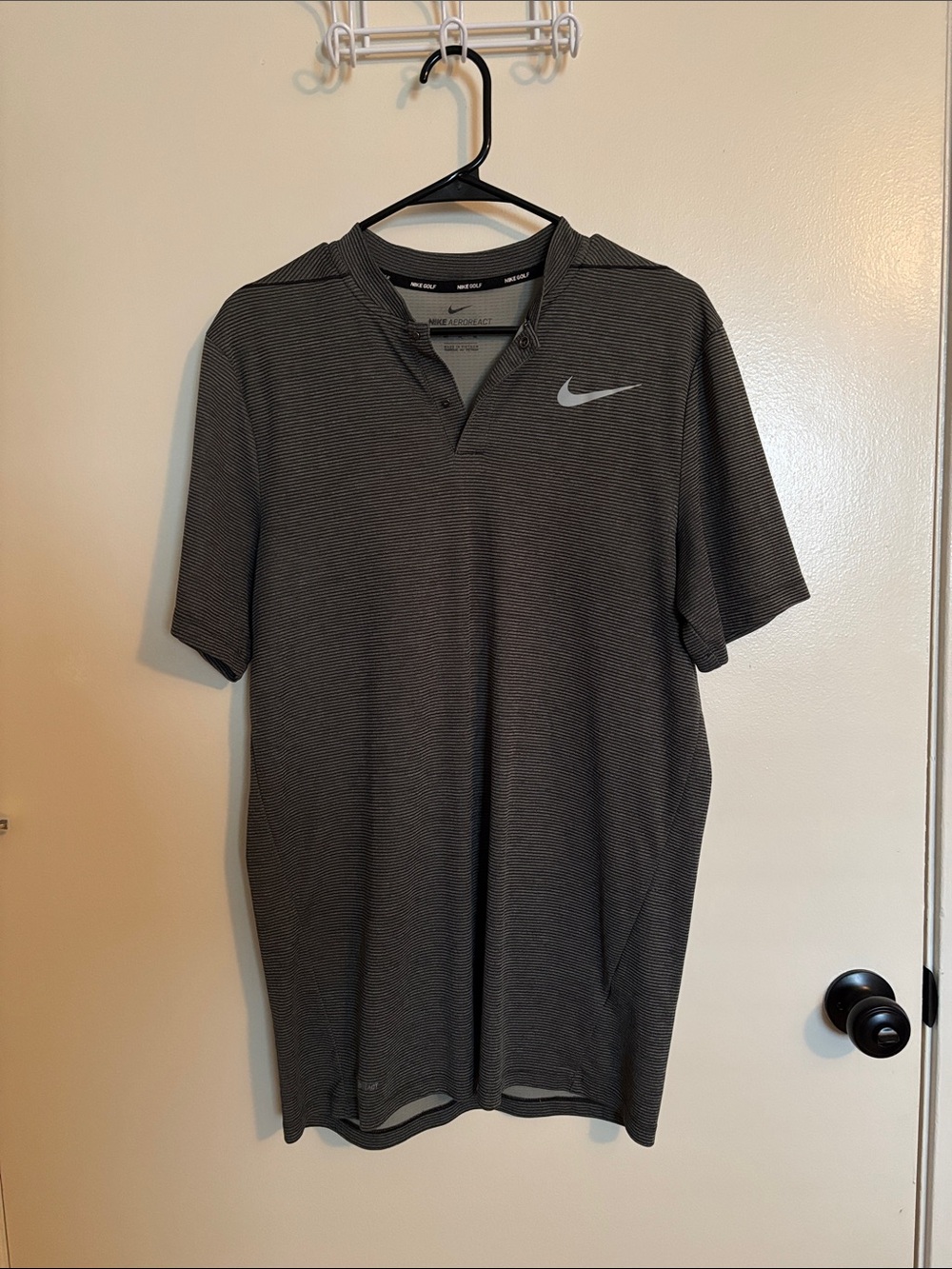 Nike Men’s Blade Collar Gray and Black Strip Short-Sleeve Golf Shirt